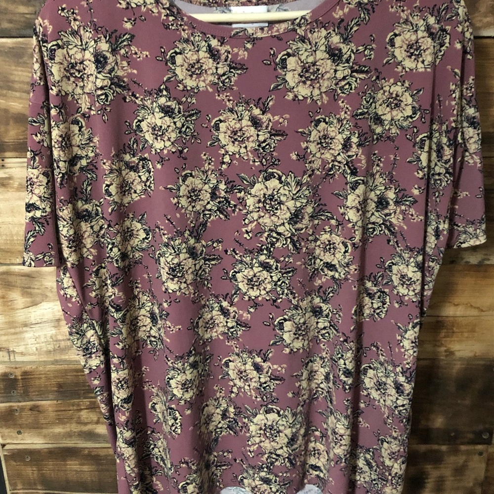 LuLaRoe crop sleeve top. Size XXS